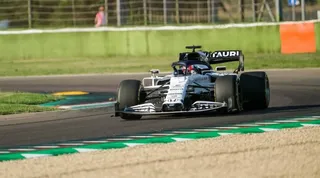 découvrez l'exploit incroyable de pierre gasly en formule 1, une performance qui marque les esprits et redéfinit les limites du sport automobile. plongez au cœur de cette aventure palpitante et vivez la passion de la f1 avec l'un de ses protagonistes les plus prometteurs.