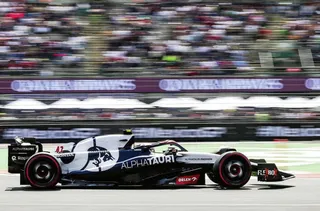découvrez l'avenir prometteur d'isack hadjar, jeune talent du sport automobile, qui attire l'attention avec ses performances exceptionnelles et son ambition de se rendre au sommet de la compétition.