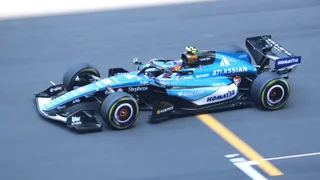 La Williams de Carlos Sainz en piste lors des essais libres du Grand Prix de Chine 2026