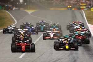 découvrez tout sur le grand prix d'espagne de formule 1 : les temps forts de la course, les pilotes en compétition, les circuits emblématiques de montmélo et toutes les dernières actualités liées à cet événement incontournable du monde de la f1.